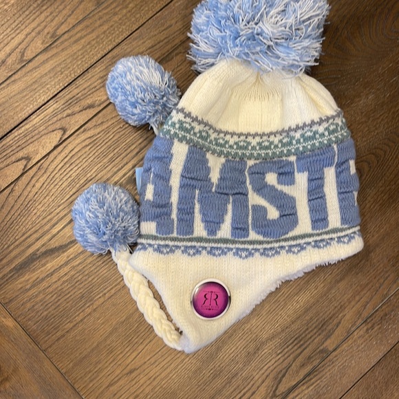 Ski hat from Amsterdam Holland . Super cute and soft. - Picture 5 of 10
